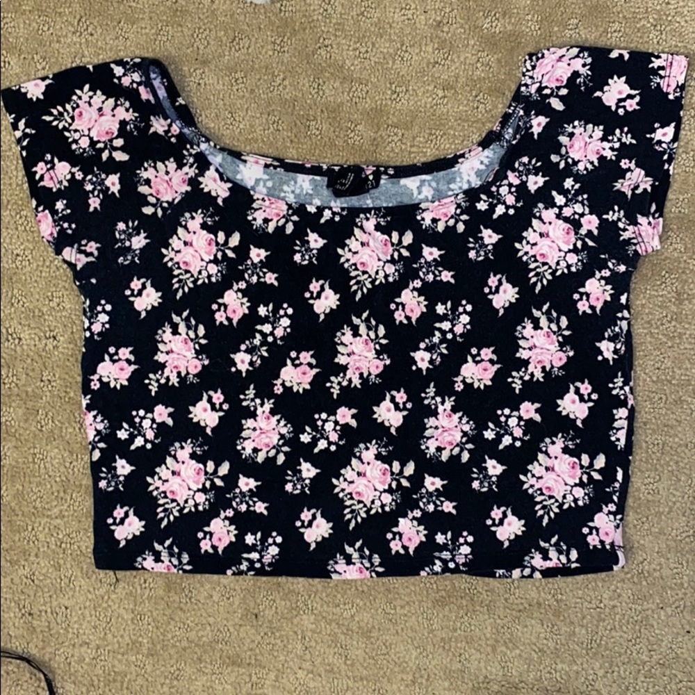 Forever 21 crop t